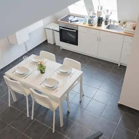 Apartment Home2stay Kitchen,wifi,smart Tv New Wendlingen am Neckar