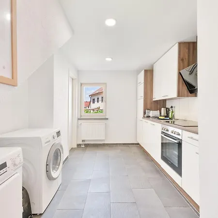 Home2stay Kitchen,wifi,smart Tv New Appartement Wendlingen am Neckar