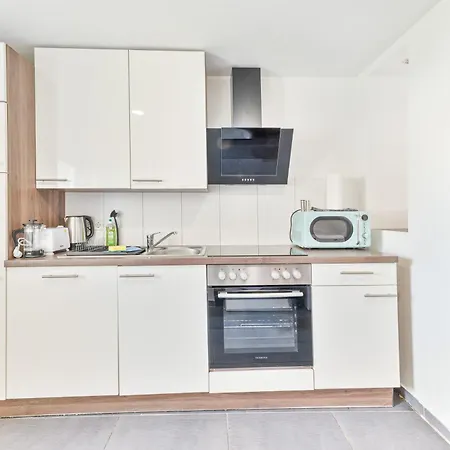 Grosszuegige Monteurwohnungen In Mit Smart Tv, Wifi, Parkplatz 公寓